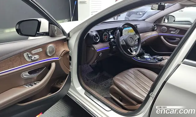 Mercedes-Benz E-Class 2016 1.9 автомат (гидро), миниатюра 10 Mercedes-Benz E-Class 2016 1.9 автомат (гидро), миниатюра 10