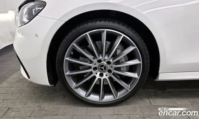 Mercedes-Benz E-Class 2021 2.0 автомат (гидро), миниатюра 5
