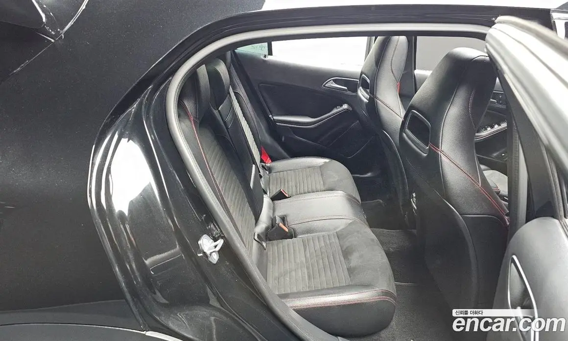 Mercedes-Benz GLA-Class 2019 2.0 автомат (гидро), фото 11