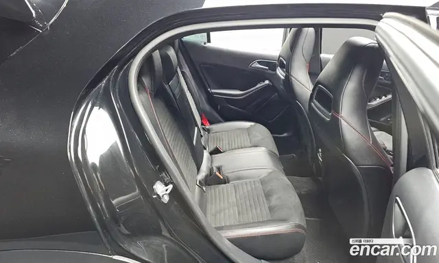Mercedes-Benz GLA-Class 2019 2.0 автомат (гидро), миниатюра 11