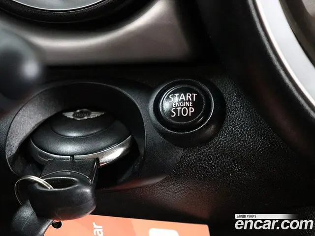 Mini Cooper 2013 2.0 автомат (гидро), миниатюра 12