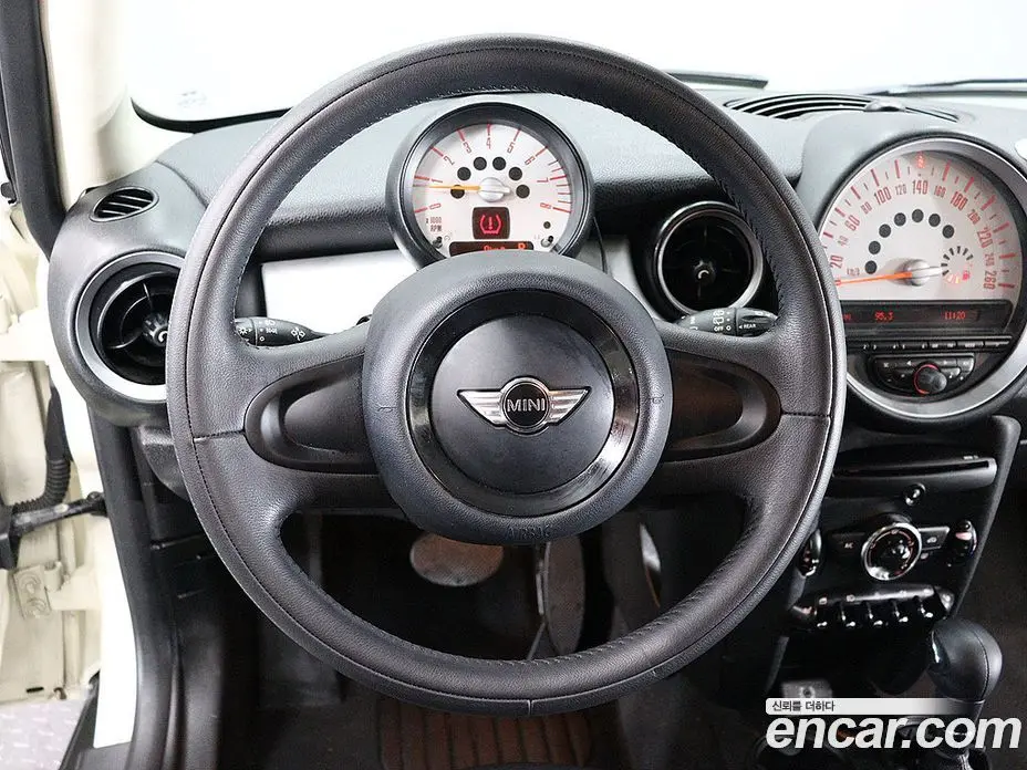 Mini Cooper 2013 2.0 автомат (гидро), фото 16 Mini Cooper 2013 2.0 автомат (гидро), фото 16