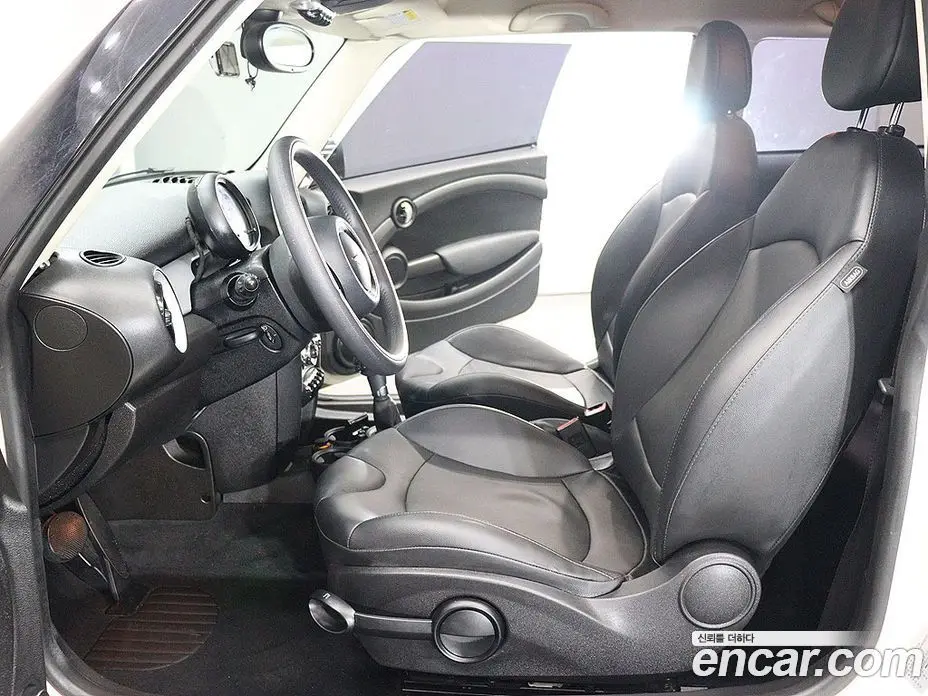 Mini Cooper 2013 2.0 автомат (гидро), фото 18 Mini Cooper 2013 2.0 автомат (гидро), фото 18
