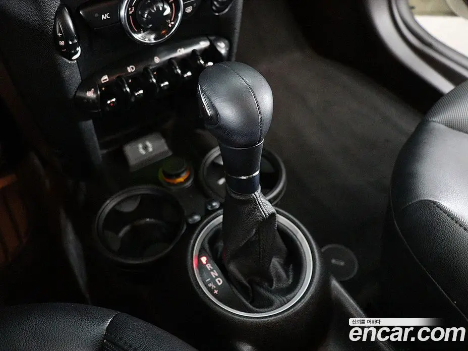 Mini Cooper 2013 2.0 автомат (гидро), фото 8 Mini Cooper 2013 2.0 автомат (гидро), фото 8