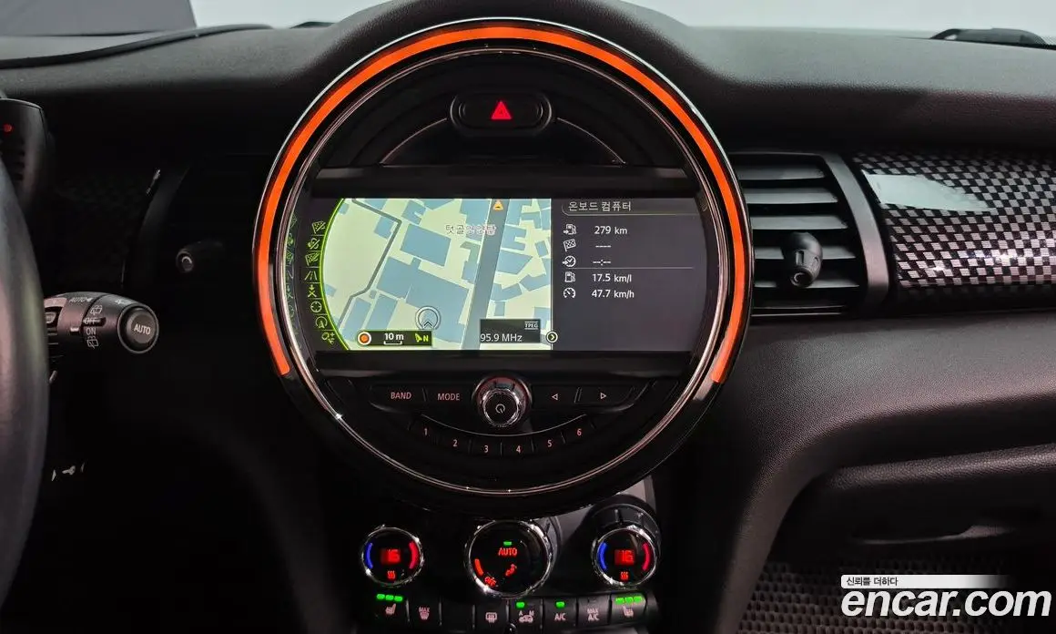 Mini Cooper 2015 2.0 автомат (гидро), фото 14