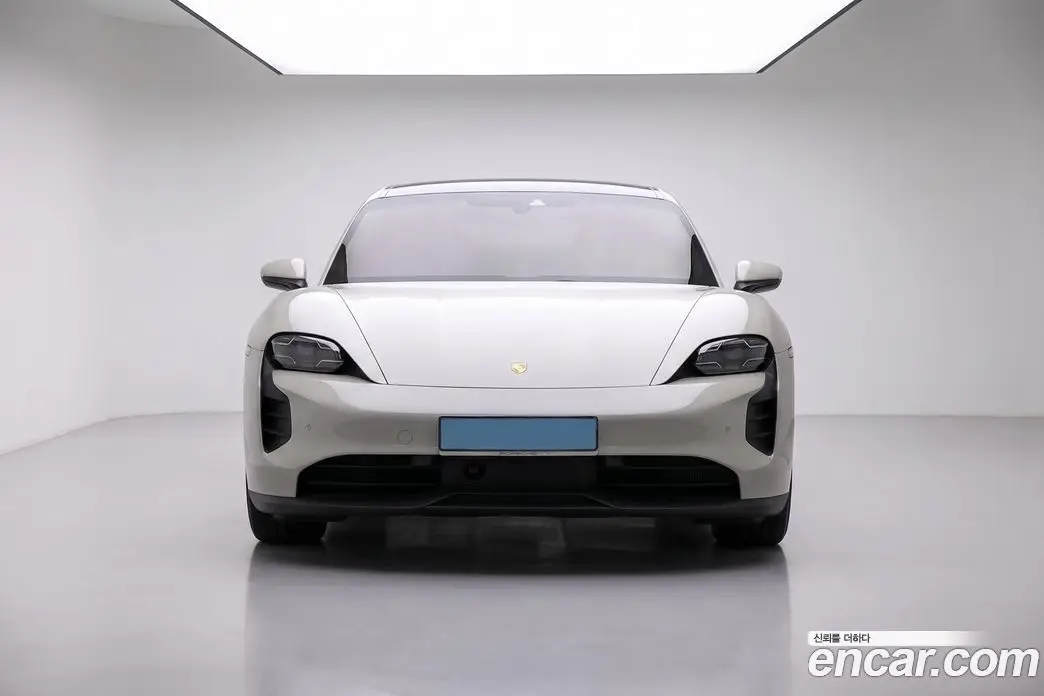Porsche Taycan 2021 0.1 автомат (гидро), фото 4 Porsche Taycan 2021 0.1 автомат (гидро), фото 4