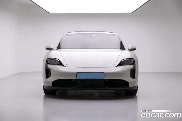 Porsche Taycan 2021 0.1 автомат (гидро), миниатюра 4 Porsche Taycan 2021 0.1 автомат (гидро), миниатюра 4