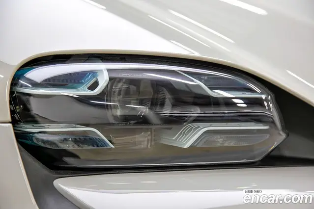 Porsche Taycan 2021 0.1 автомат (гидро), миниатюра 5 Porsche Taycan 2021 0.1 автомат (гидро), миниатюра 5