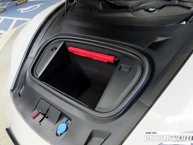 Porsche Taycan 2024 автомат (гидро), миниатюра 6 Porsche Taycan 2024 автомат (гидро), миниатюра 6