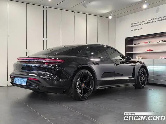Porsche Taycan 2025 0.1 автомат (гидро), миниатюра 2 Porsche Taycan 2025 0.1 автомат (гидро), миниатюра 2