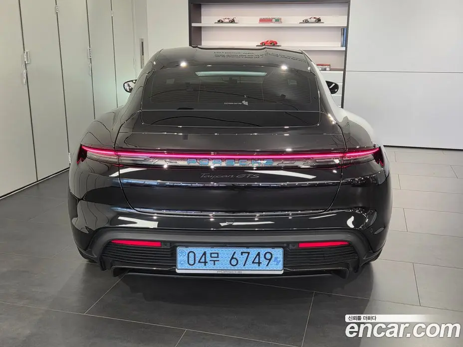 Porsche Taycan 2025 0.1 автомат (гидро), фото 4 Porsche Taycan 2025 0.1 автомат (гидро), фото 4