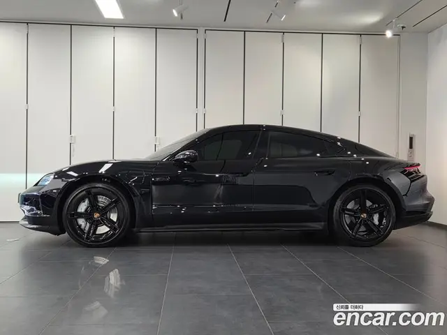 Porsche Taycan 2025 0.1 автомат (гидро), миниатюра 6 Porsche Taycan 2025 0.1 автомат (гидро), миниатюра 6
