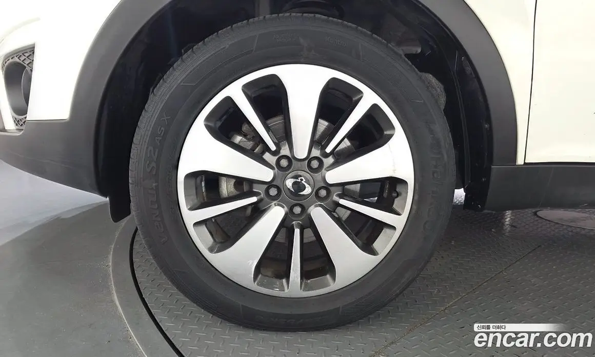 SsangYong Korando 2014 2.0 автомат (гидро), фото 5 SsangYong Korando 2014 2.0 автомат (гидро), фото 5