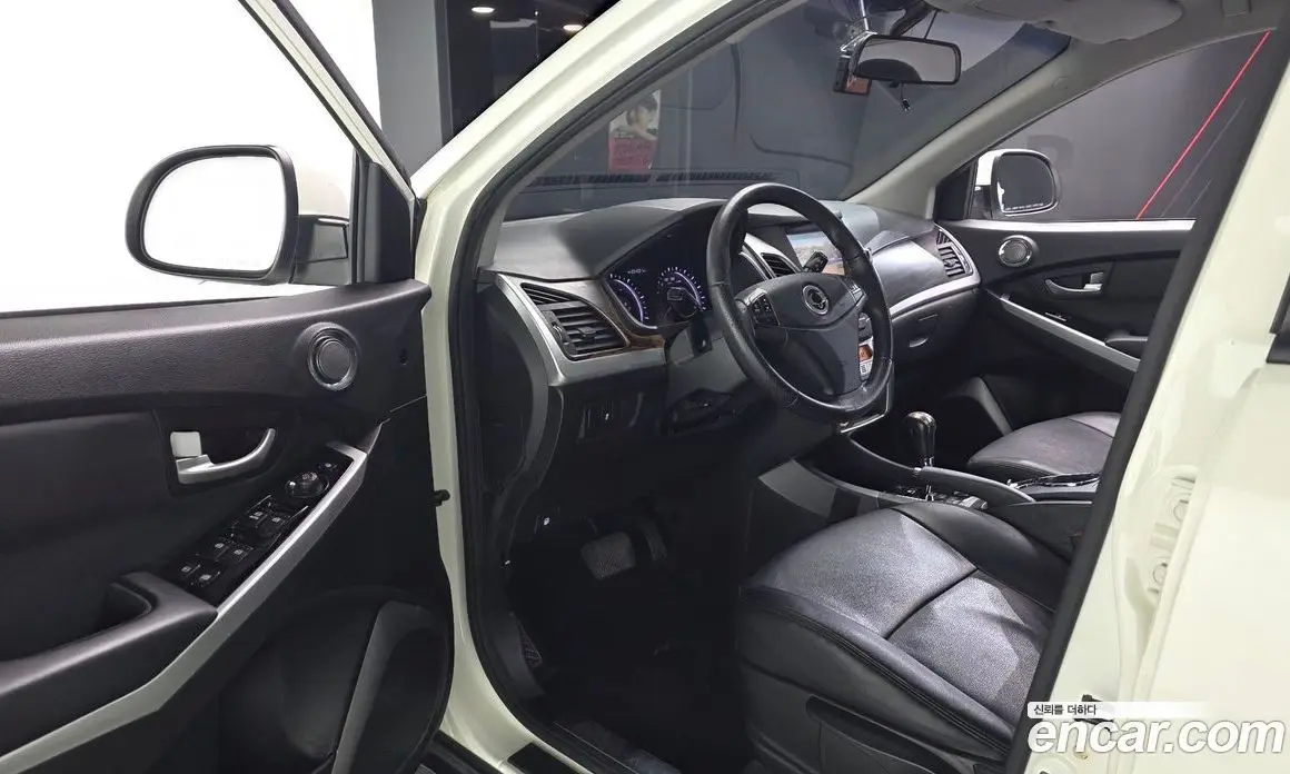 SsangYong Korando 2014 2.0 автомат (гидро), фото 10 SsangYong Korando 2014 2.0 автомат (гидро), фото 10