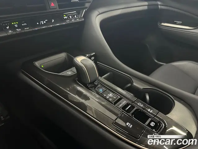 Toyota Crown 2024 2.5 автомат (вариатор), миниатюра 9