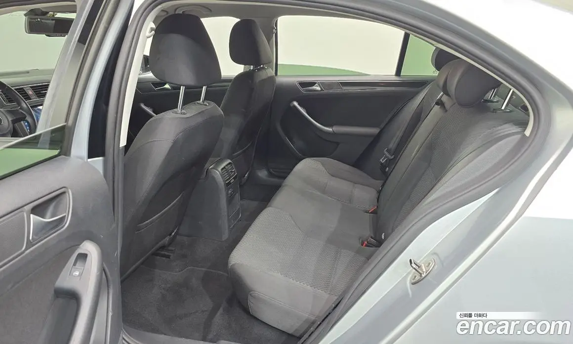 Volkswagen Jetta 2012 2.0 автомат (гидро), фото 11
