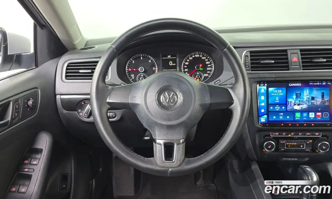 Volkswagen Jetta 2012 2.0 автомат (гидро), фото 12