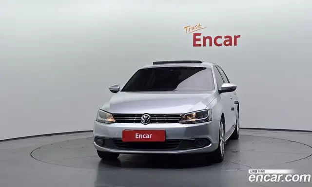 Volkswagen Jetta 2012 2.0 автомат (гидро), миниатюра 3