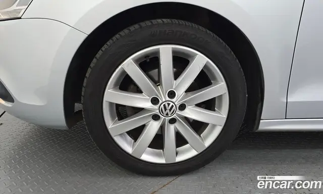 Volkswagen Jetta 2012 2.0 автомат (гидро), миниатюра 5