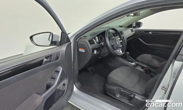 Volkswagen Jetta 2012 2.0 автомат (гидро), миниатюра 10