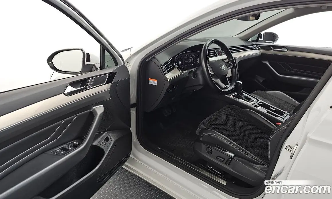 Volkswagen Passat 2021 2.0 автомат (гидро), фото 10 Volkswagen Passat 2021 2.0 автомат (гидро), фото 10