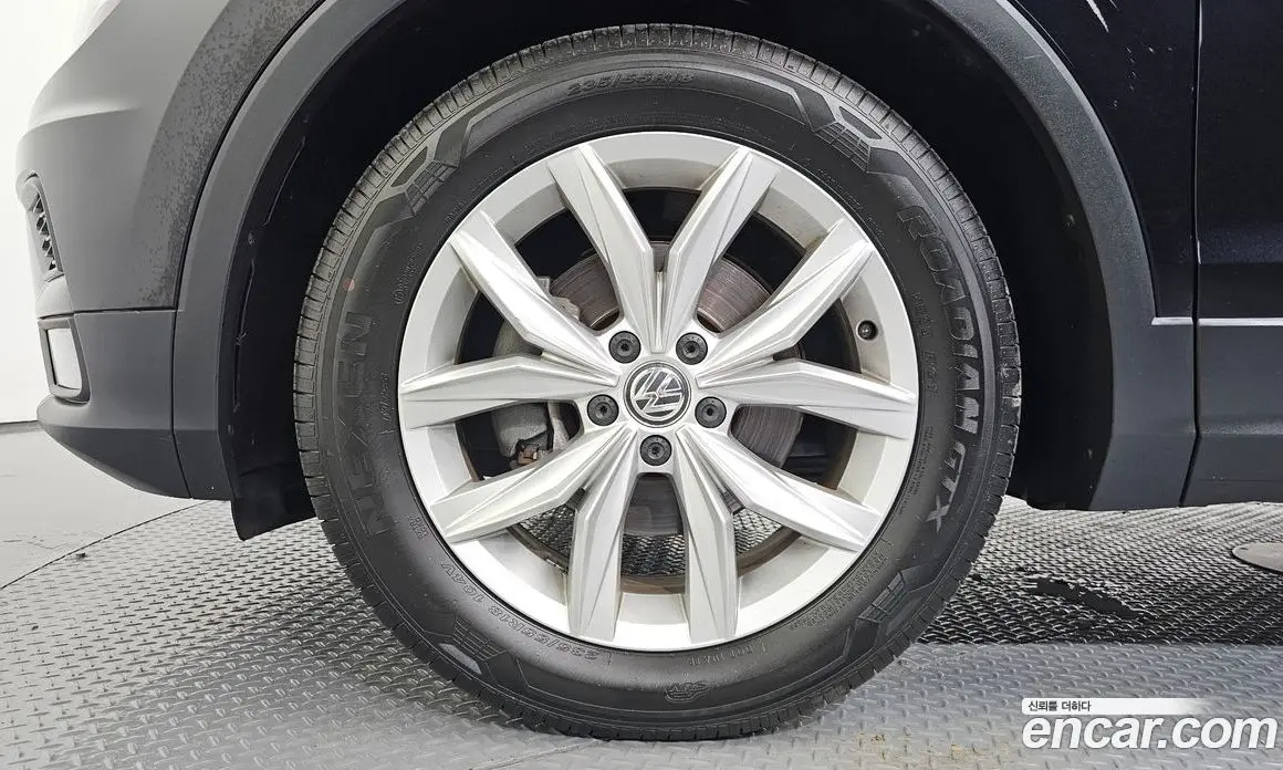 Volkswagen Tiguan 2020 2.0 автомат (гидро), фото 5 Volkswagen Tiguan 2020 2.0 автомат (гидро), фото 5