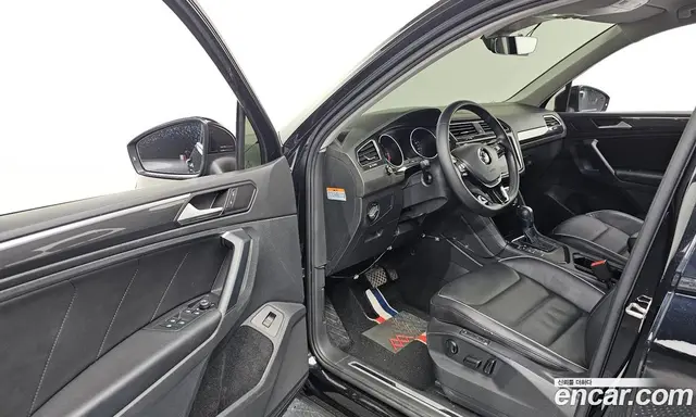 Volkswagen Tiguan 2020 2.0 автомат (гидро), миниатюра 10 Volkswagen Tiguan 2020 2.0 автомат (гидро), миниатюра 10