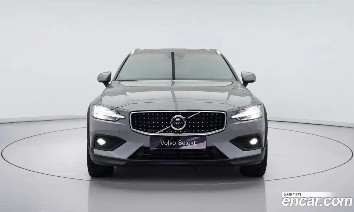 Volvo V60 2024 2.0 автомат (гидро), фото 2 Volvo V60 2024 2.0 автомат (гидро), фото 2
