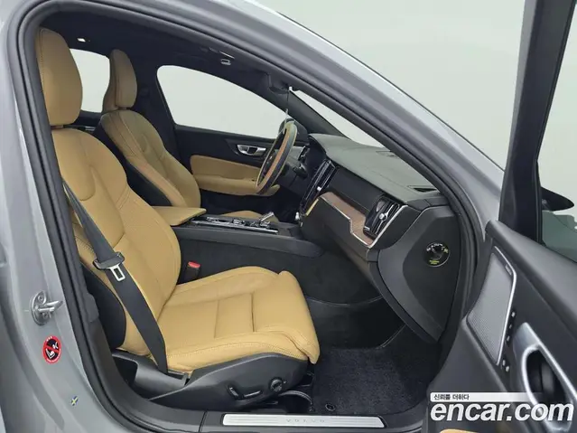 Volvo V60 2024 2.0 автомат (гидро), миниатюра 12