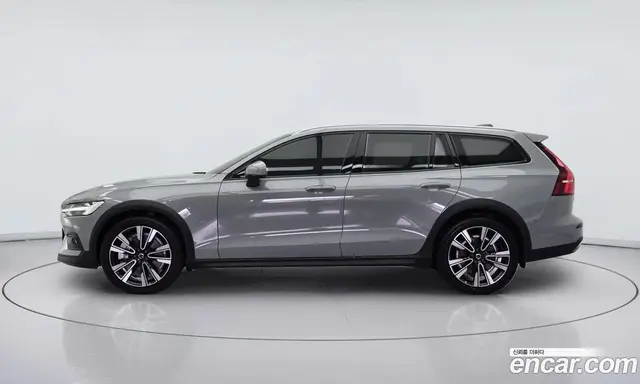Volvo V60 2024 2.0 автомат (гидро), миниатюра 3 Volvo V60 2024 2.0 автомат (гидро), миниатюра 3