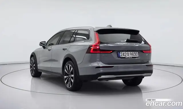 Volvo V60 2024 2.0 автомат (гидро), миниатюра 4 Volvo V60 2024 2.0 автомат (гидро), миниатюра 4