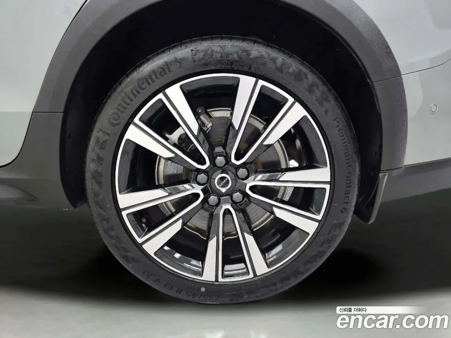 Volvo V60 2024 2.0 автомат (гидро), фото 6 Volvo V60 2024 2.0 автомат (гидро), фото 6