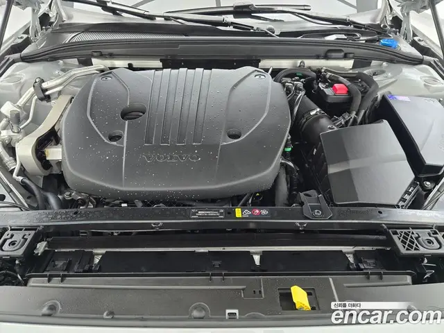 Volvo V60 2024 2.0 автомат (гидро), миниатюра 7 Volvo V60 2024 2.0 автомат (гидро), миниатюра 7