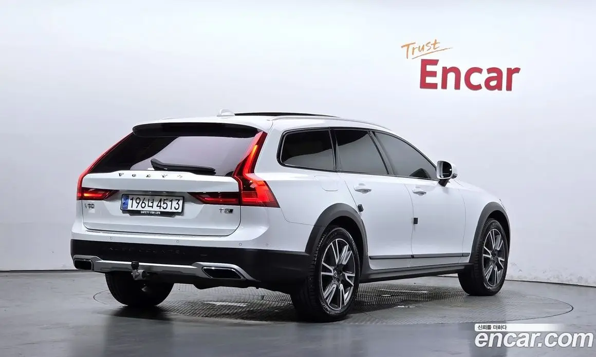 Volvo V90 2020 2.0 автомат (гидро), фото 2 Volvo V90 2020 2.0 автомат (гидро), фото 2