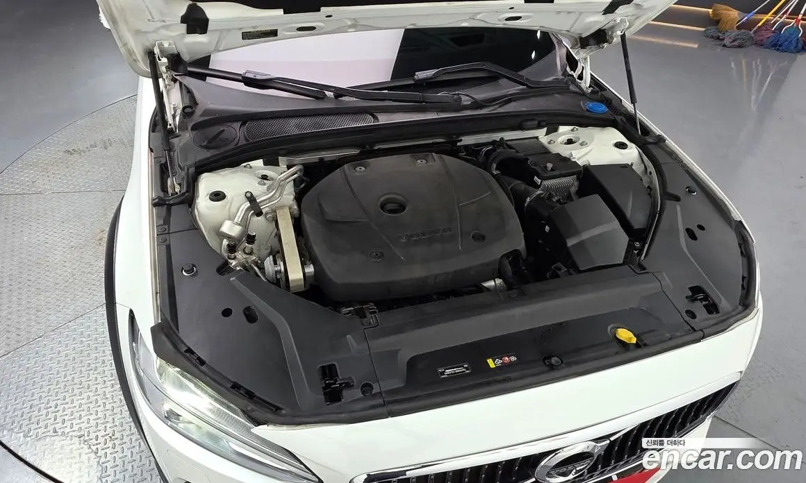 Volvo V90 2020 2.0 автомат (гидро), фото 6 Volvo V90 2020 2.0 автомат (гидро), фото 6