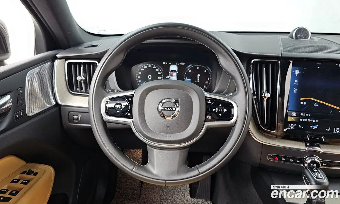 Volvo XC60 2018 2.0 автомат (гидро), фото 13 Volvo XC60 2018 2.0 автомат (гидро), фото 13