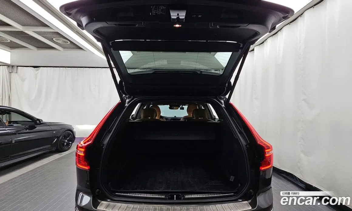 Volvo XC60 2018 2.0 автомат (гидро), фото 20 Volvo XC60 2018 2.0 автомат (гидро), фото 20
