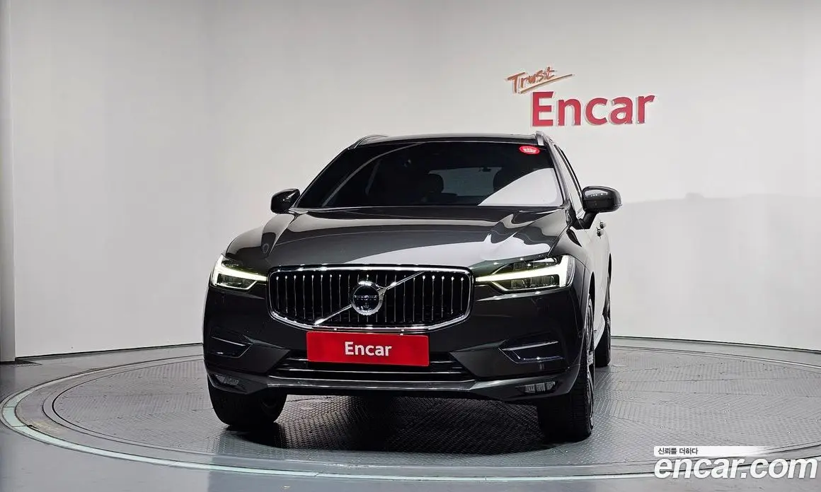 Volvo XC60 2018 2.0 автомат (гидро), фото 3 Volvo XC60 2018 2.0 автомат (гидро), фото 3