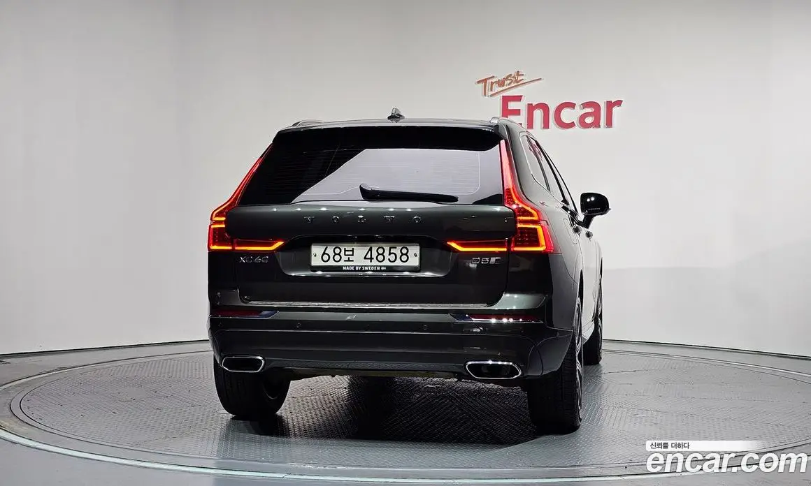 Volvo XC60 2018 2.0 автомат (гидро), фото 4 Volvo XC60 2018 2.0 автомат (гидро), фото 4