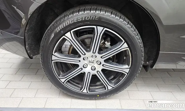 Volvo XC60 2018 2.0 автомат (гидро), миниатюра 5 Volvo XC60 2018 2.0 автомат (гидро), миниатюра 5