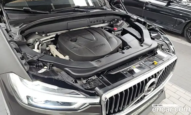 Volvo XC60 2018 2.0 автомат (гидро), миниатюра 6 Volvo XC60 2018 2.0 автомат (гидро), миниатюра 6