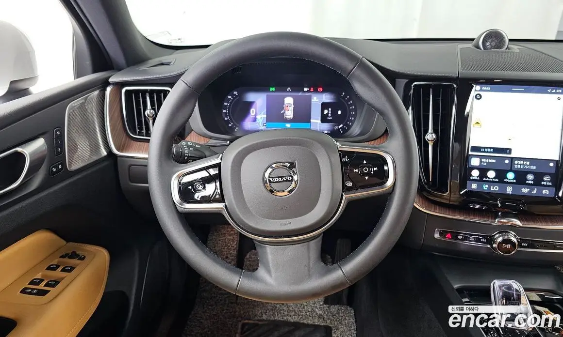 Volvo XC60 2023 2.0 автомат (гидро), фото 13 Volvo XC60 2023 2.0 автомат (гидро), фото 13