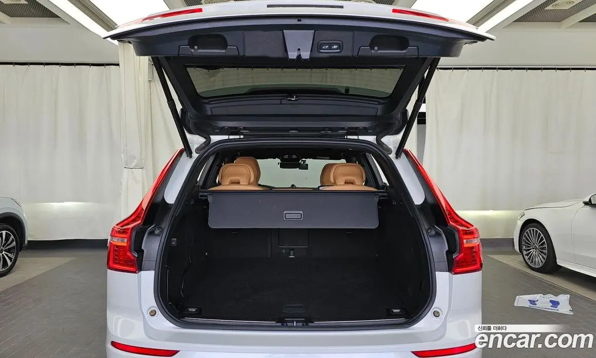Volvo XC60 2023 2.0 автомат (гидро), фото 20 Volvo XC60 2023 2.0 автомат (гидро), фото 20