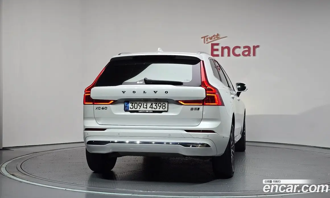 Volvo XC60 2023 2.0 автомат (гидро), фото 4 Volvo XC60 2023 2.0 автомат (гидро), фото 4