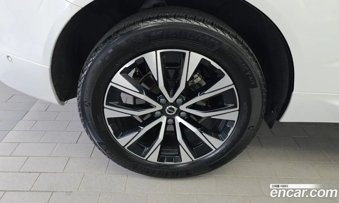 Volvo XC60 2023 2.0 автомат (гидро), фото 5 Volvo XC60 2023 2.0 автомат (гидро), фото 5