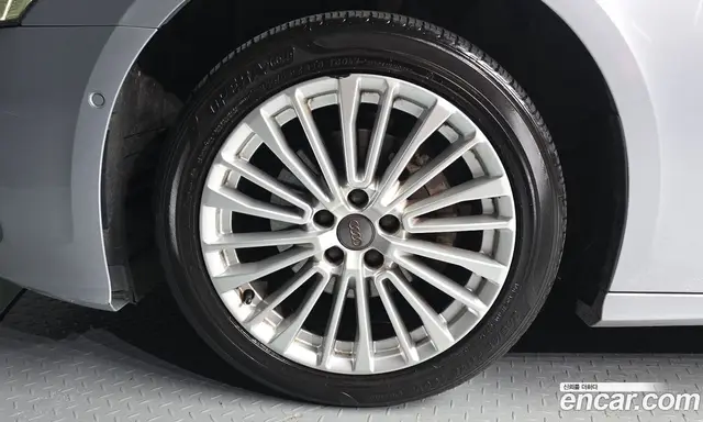 Audi A6 2019 2.0 автомат (гидро), миниатюра 5