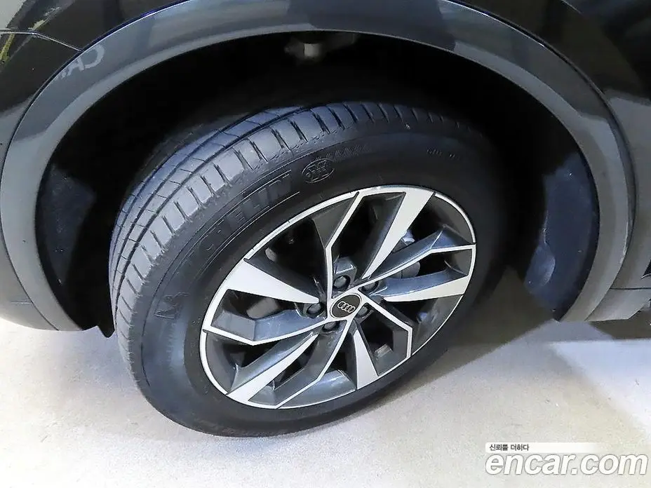 Audi Q5 2024 2.0 автомат (гидро), фото 20
