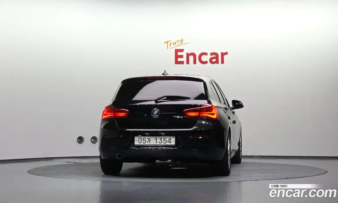 BMW 1 серия 2017 2.0 автомат (гидро), фото 4 BMW 1 серия 2017 2.0 автомат (гидро), фото 4