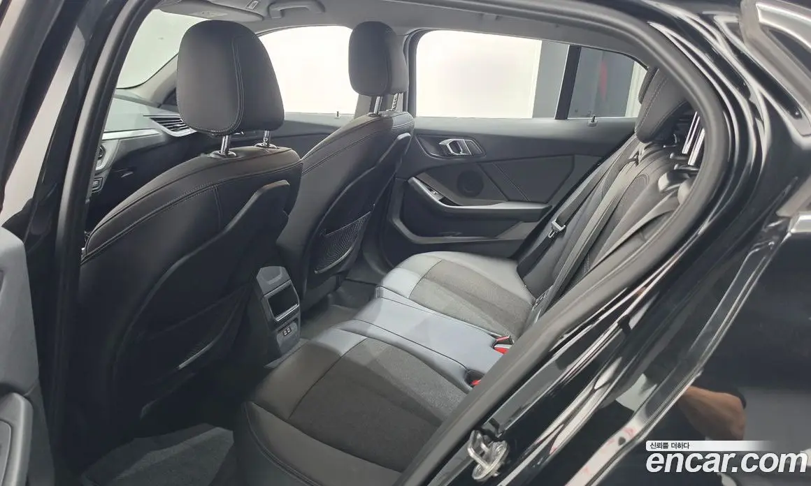 BMW 1 серия 2021 2.0 автомат (гидро), фото 12