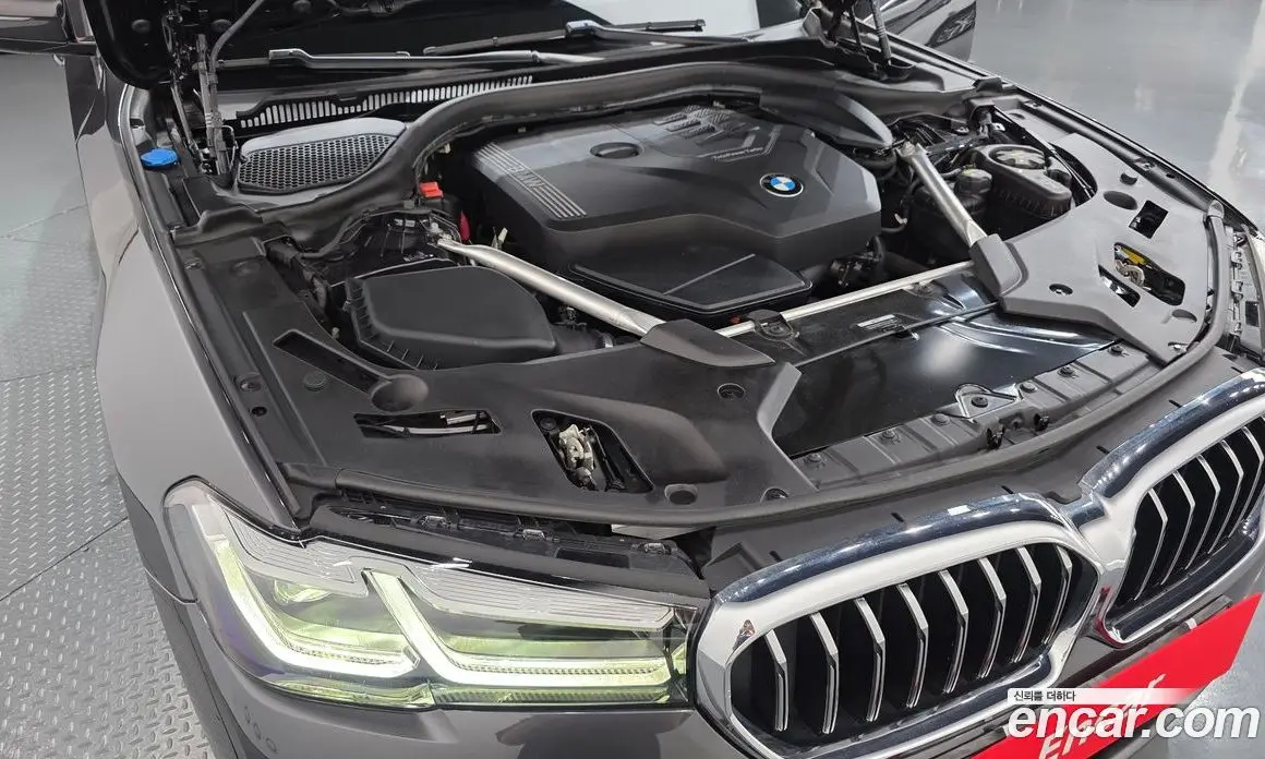 BMW 5 серия 2022 2.0 автомат (гидро), фото 6